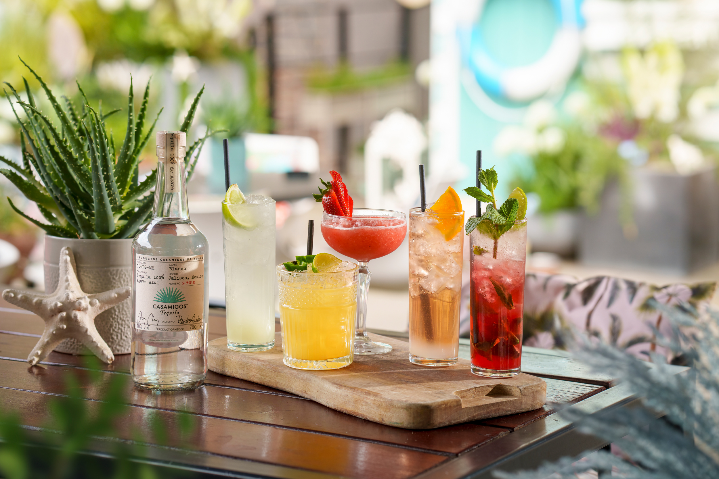 www.znewsservice.com new coastal inspired terraces by drake morgan the sipping room by drake morgan x casamigos 2