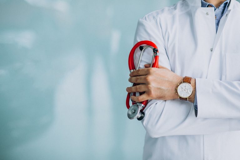 www.znewsservice.com study americans fear cancer the most yet half take no preventive measures young handsome physician medical robe with stethoscope