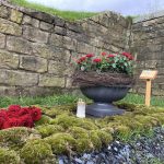 www.znewsservice.com theft leaves dame vivienne westwoods grave missing urn jam press jmp321565