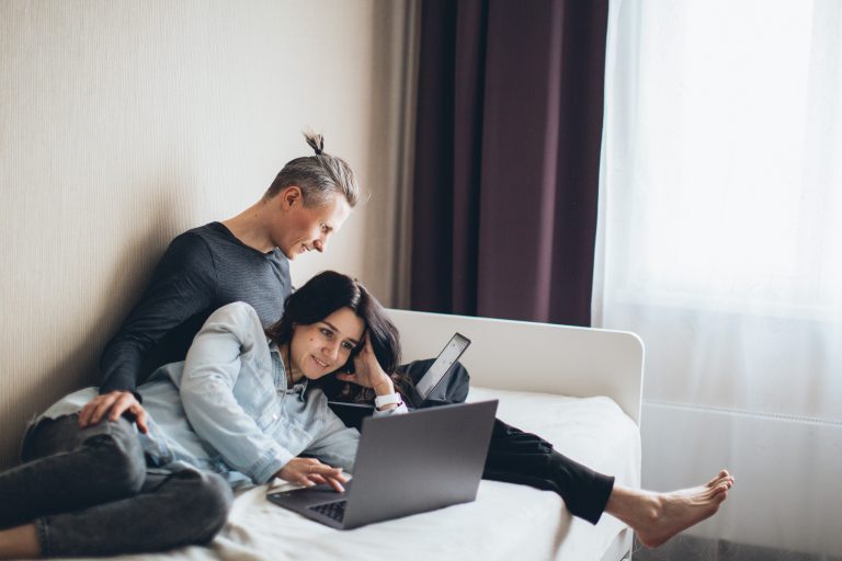 www.znewsservice.com uk consumers embrace subscription services spending 620 per year a 12 surge from last year pexels elina fairytale 4008733