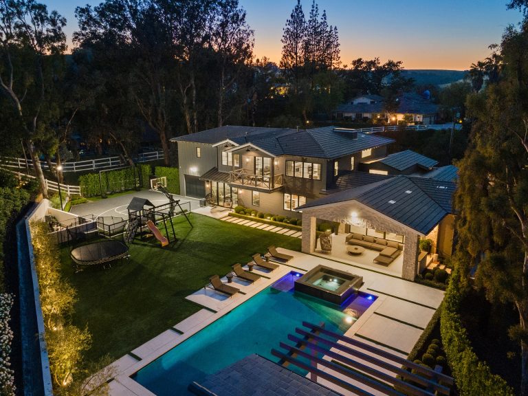 www.znewsservice.com luxurious 11m home owned by americas got talent judge and super bowl star hits the market jam press jmp321831